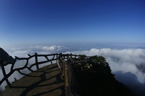 <罗田天堂寨-洪广毕升温泉自驾2日游>宿英山城区银湾酒店